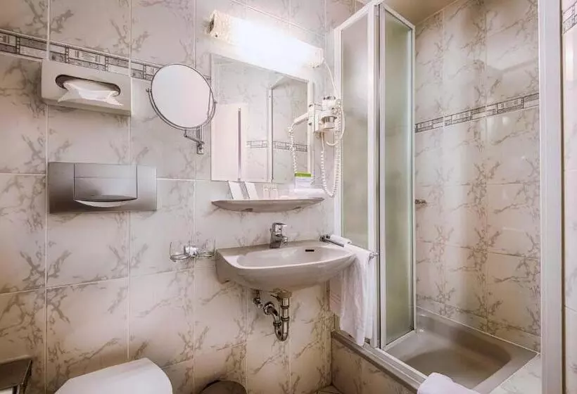 اتاق استاندارد یک نفره, Villa Toscane