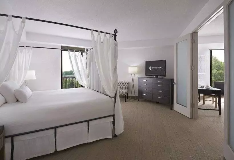 سوییت لوکس, White Oaks Conference & Resort Spa