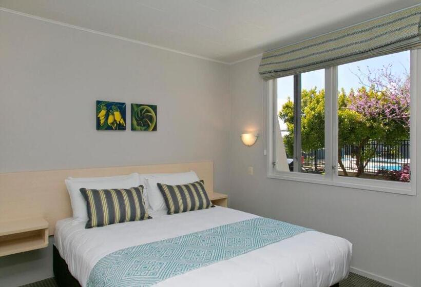 شقة غرفتين نوم مطلة على حمام السباحة, Anchorage Resort Taupo Nz