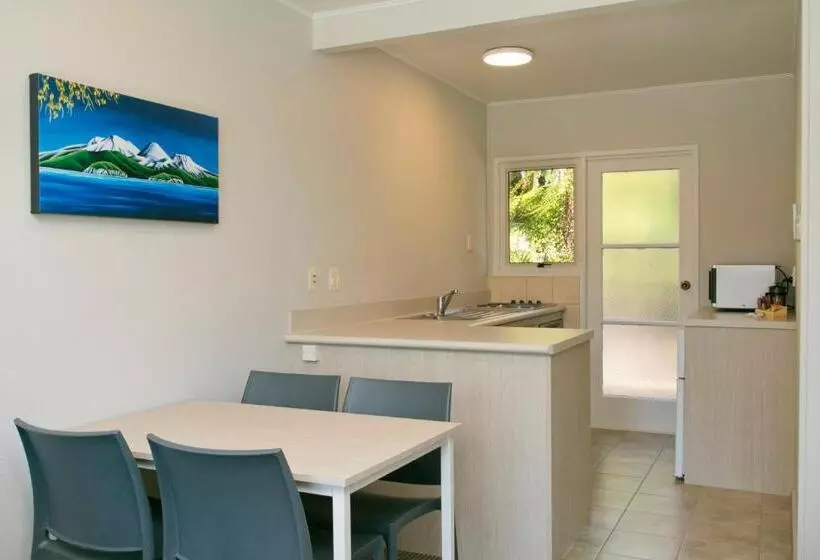 プールビューの２ベッドルームアパート, Anchorage Resort Taupo Nz