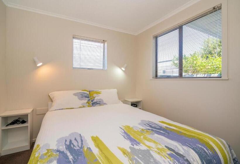 바다 전망 스위트, The Oceanside Motel