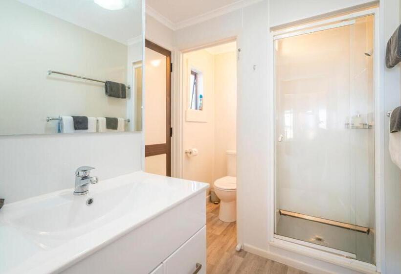 바다 전망 스위트, The Oceanside Motel