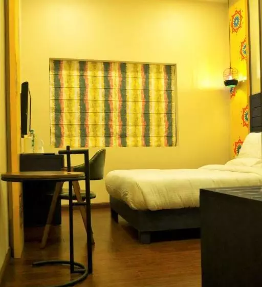 スタンダードシングルルーム, Asansol International