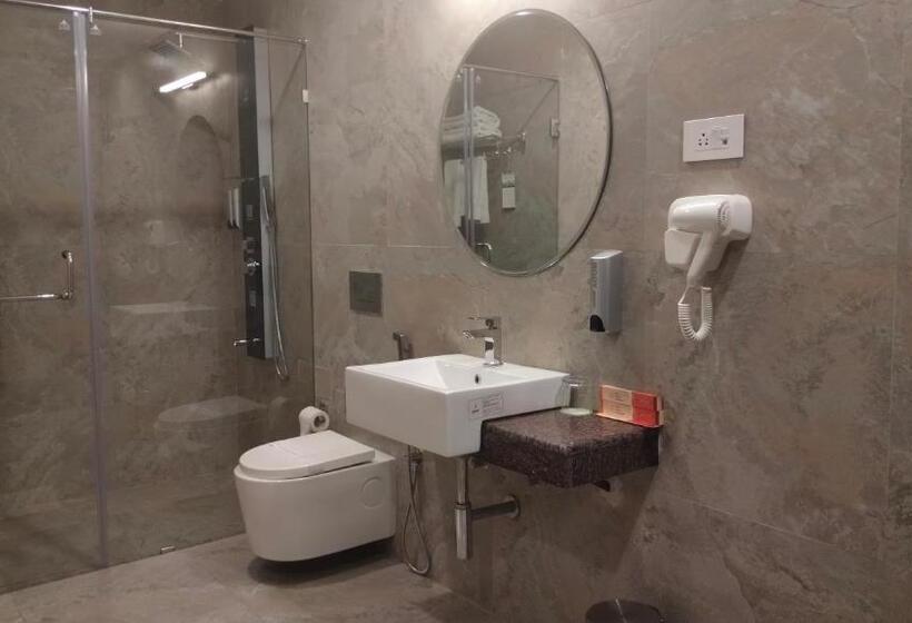 חדר סופריור עם מיטת קינג, Asansol International