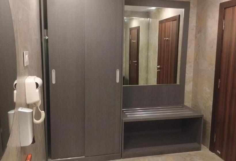 غرفة سوبيريور سرير كينج, Asansol International