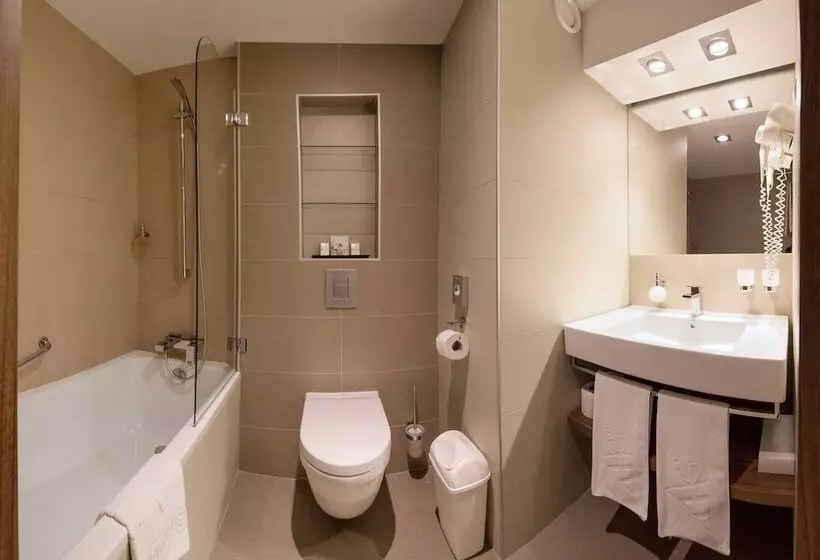 リバービュースタンダードルーム, Boutique Hotel Victoria Budapest