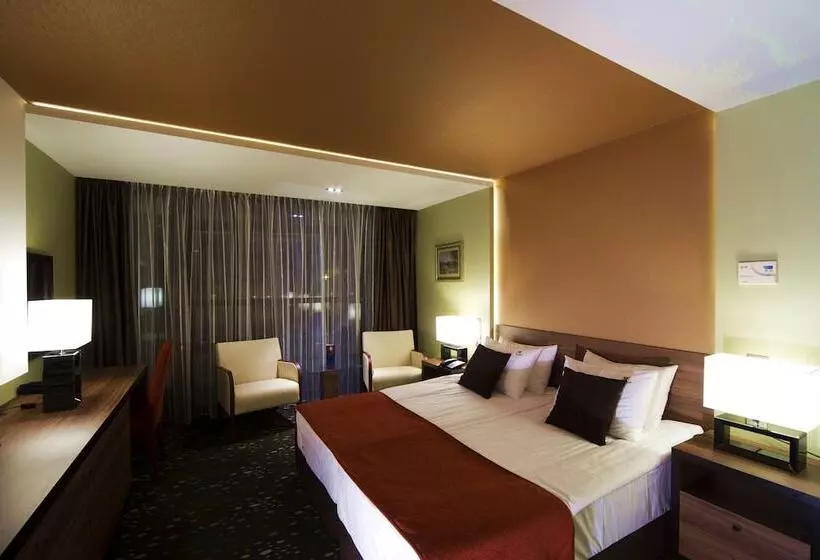 リバービュースタンダードルーム, Boutique Hotel Victoria Budapest