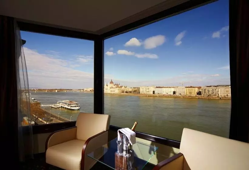 リバービュースタンダードルーム, Boutique Hotel Victoria Budapest