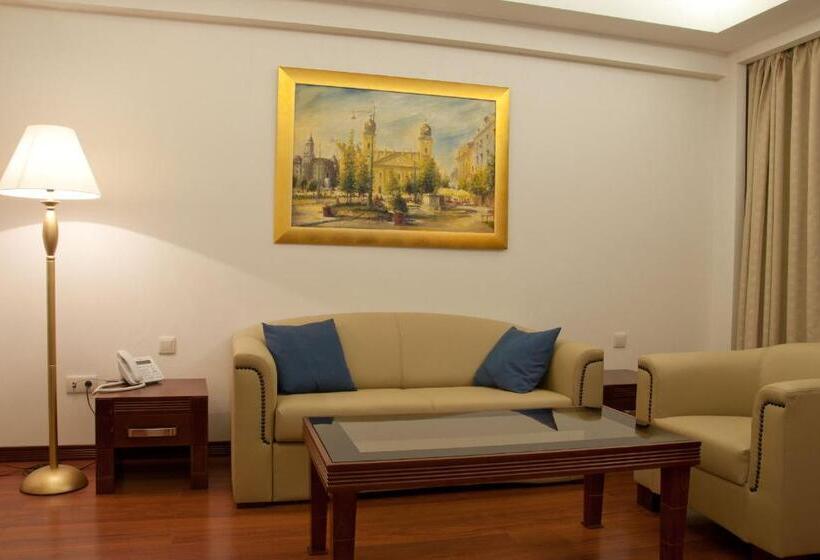 Президентский Люкс, Centrum