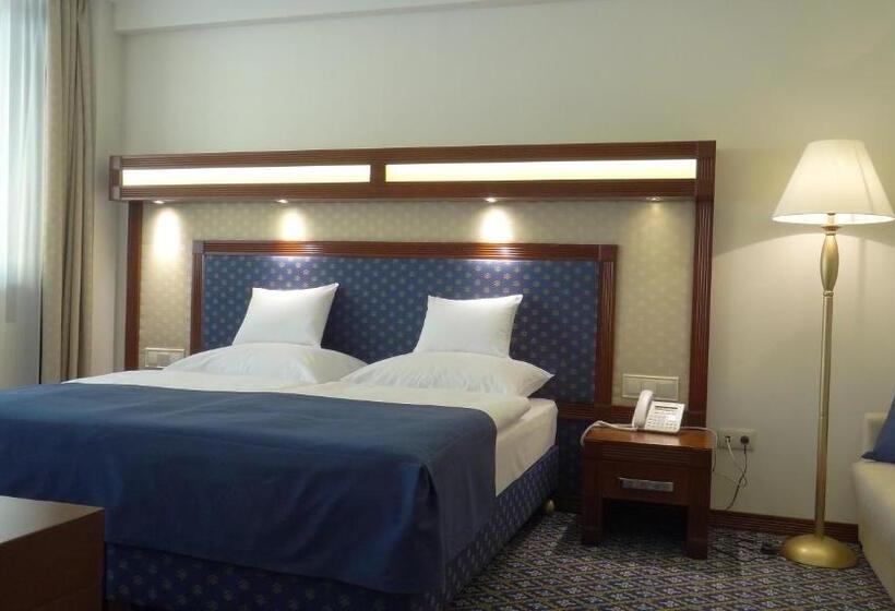 Номер Deluxe с Балконом, Centrum