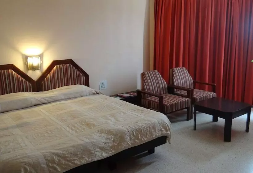 Deluxe Room, Paradise