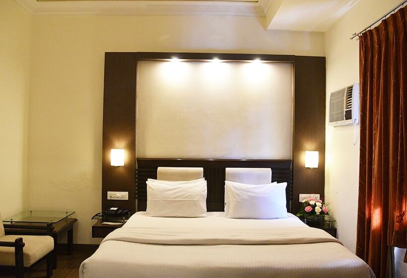 高级大房间, Shiva Residency