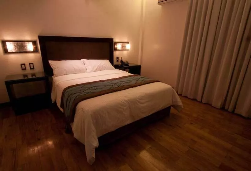 Chambre Deluxe, Century