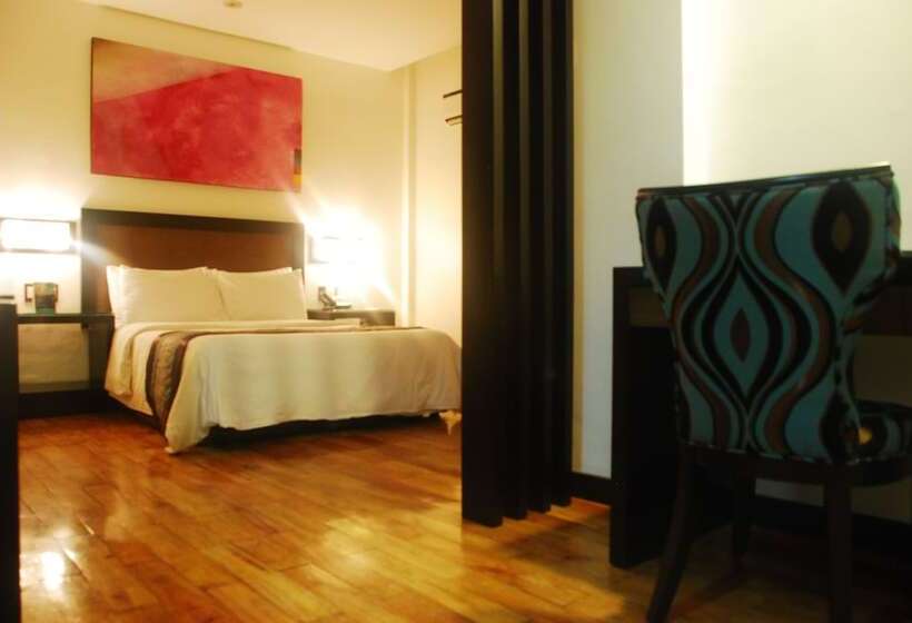 اتاق لوکس, Century