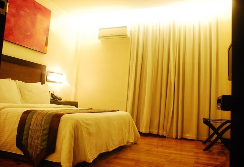 اتاق لوکس, Century