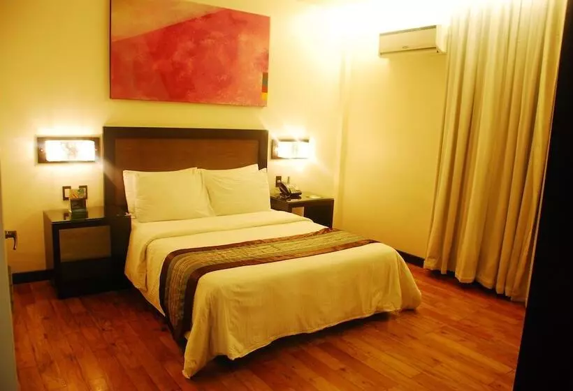Chambre Deluxe, Century