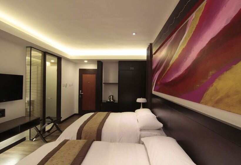 اتاق پرمیوم, Century