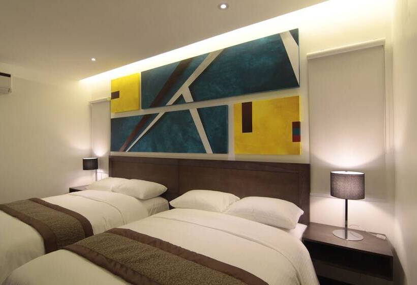 اتاق پرمیوم, Century