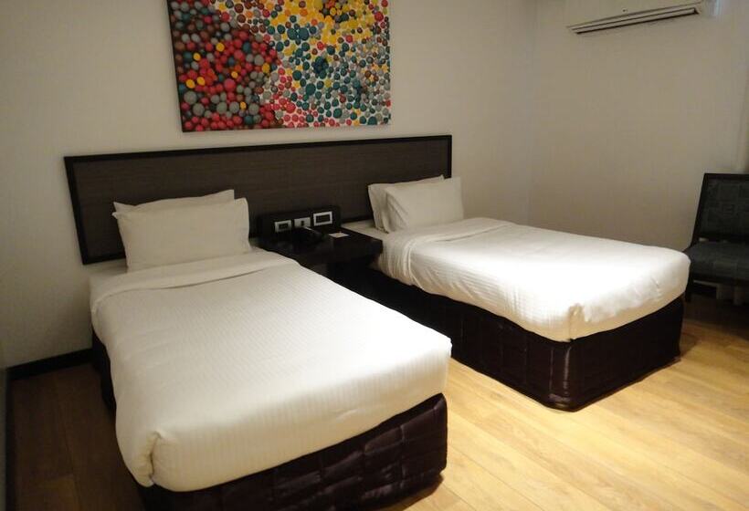 اتاق لوکس, Century