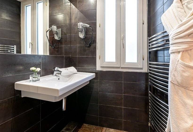 コンフォートルーム, Ariane Montparnasse By Patrick Hayat