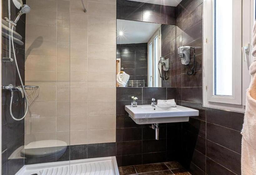 コンフォートルーム, Ariane Montparnasse By Patrick Hayat