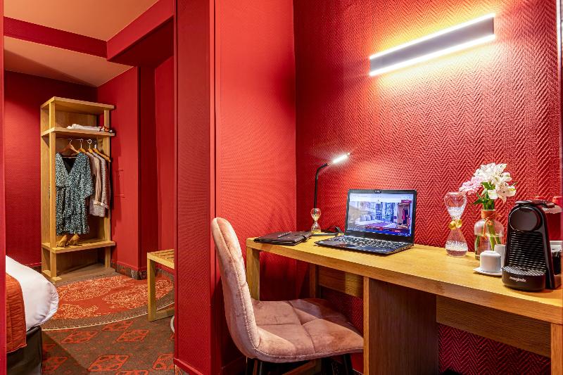 コンフォートルーム, Ariane Montparnasse By Patrick Hayat