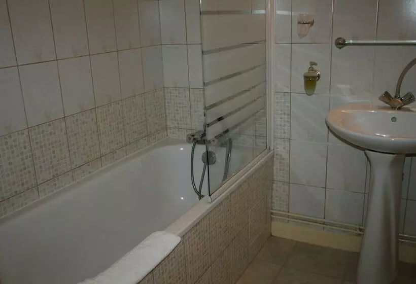 スタンダード４人部屋, Auberge La Fontaine