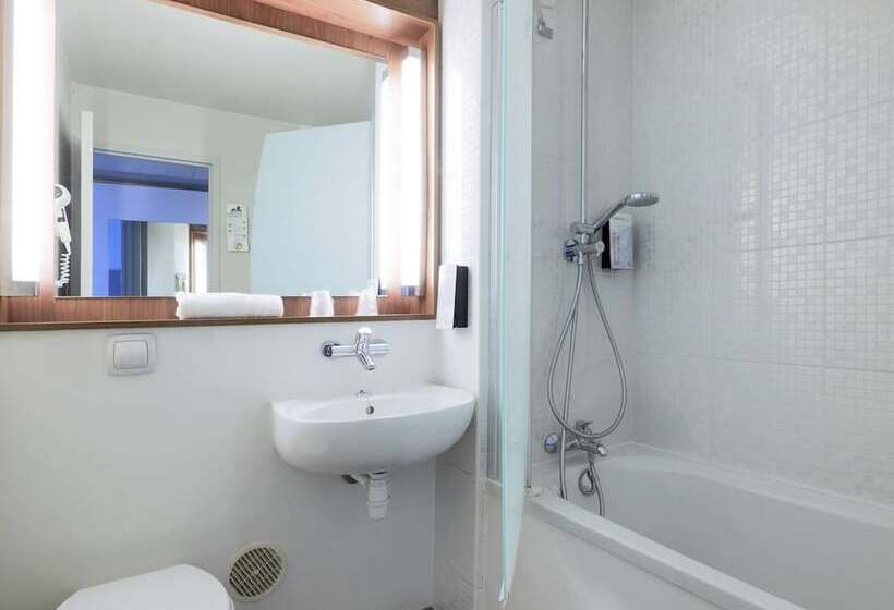 Номер Стандарт, Campanile Villeneuve Sur Lot