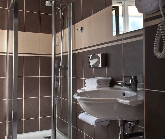 اتاق استاندارد, De La Motte Picquet