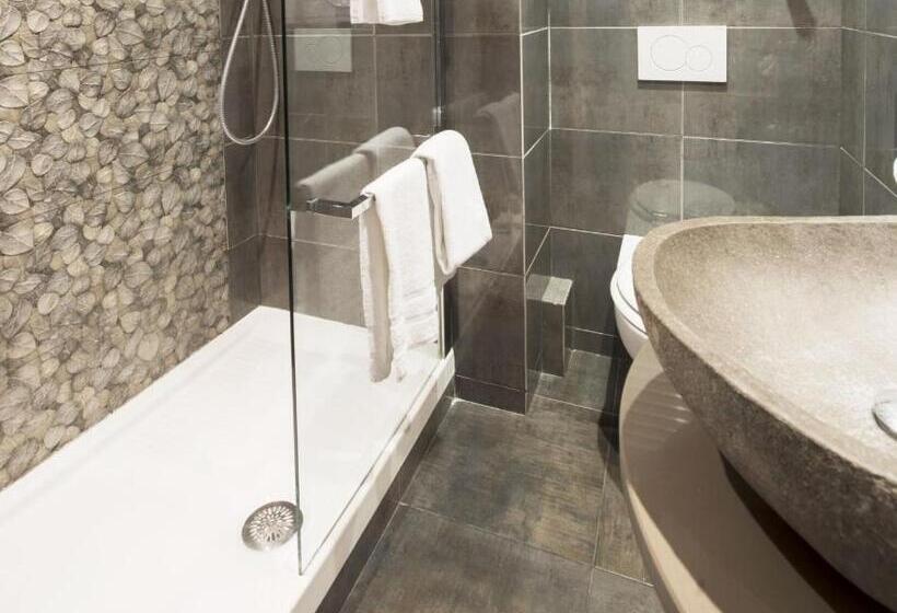 スタンダードルーム, France Eiffel