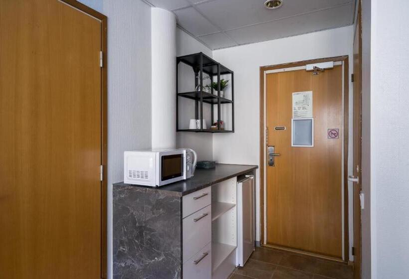 家庭间, Hiisi Hotel Lohja