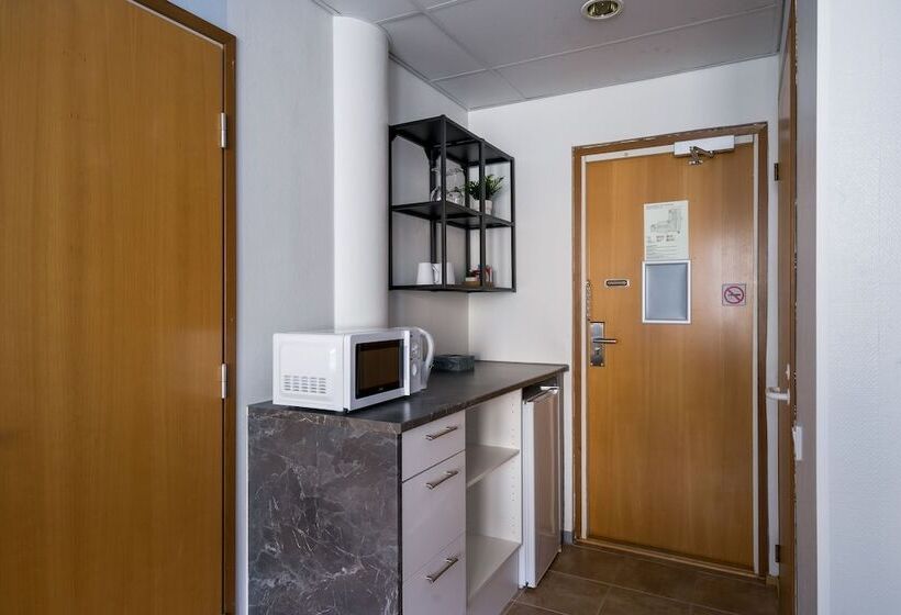 家庭间, Hiisi Hotel Lohja