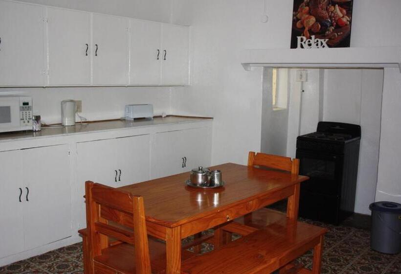 דירת חדר, Karoopark Guest House