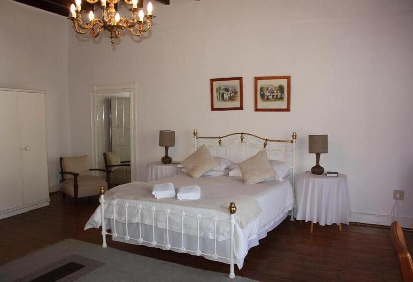 Номер Стандарт Трехместный, Karoopark Guest House
