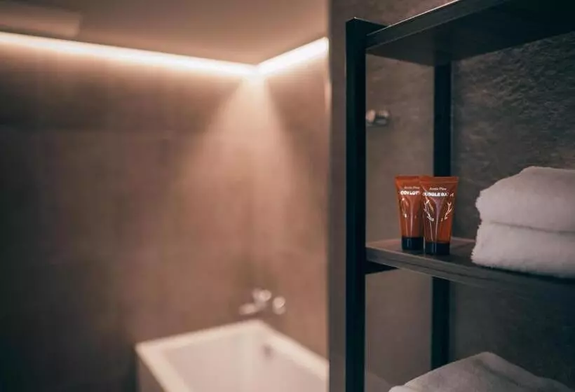 キングサイズベッドのデラックスルーム, Lapland Hotels Tampere