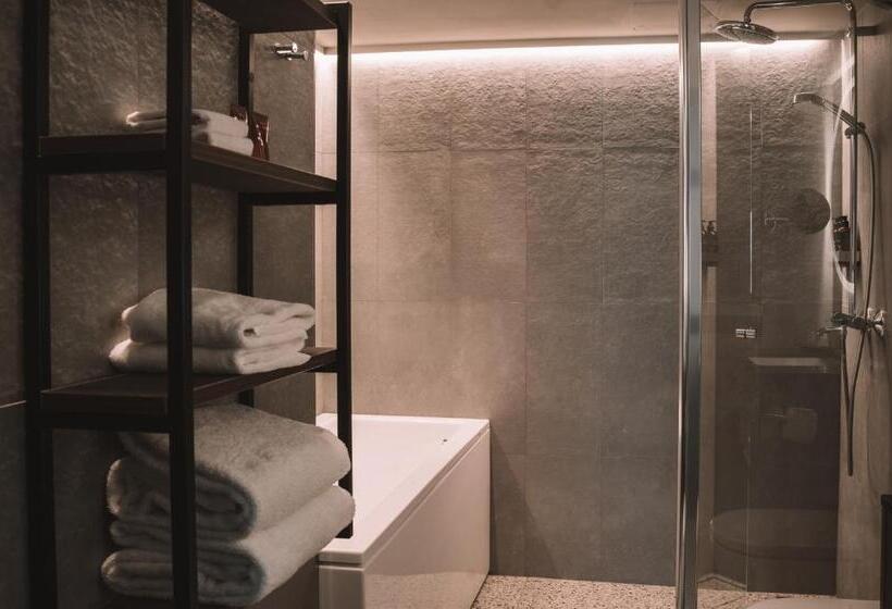 キングサイズベッドのデラックスルーム, Lapland Hotels Tampere