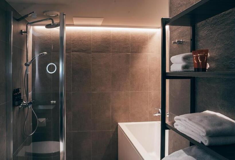 キングサイズベッドのデラックスルーム, Lapland Hotels Tampere