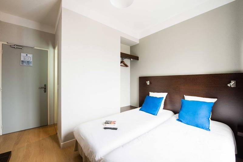 غرفة كومفورت, Pilot Airport