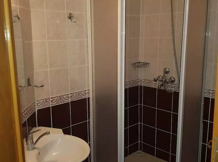 اتاق استاندارد, Malhun Hotel