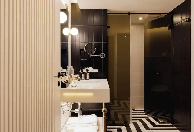 سوییت جونیور, Public House Bangkok, a Member of Design Hotels