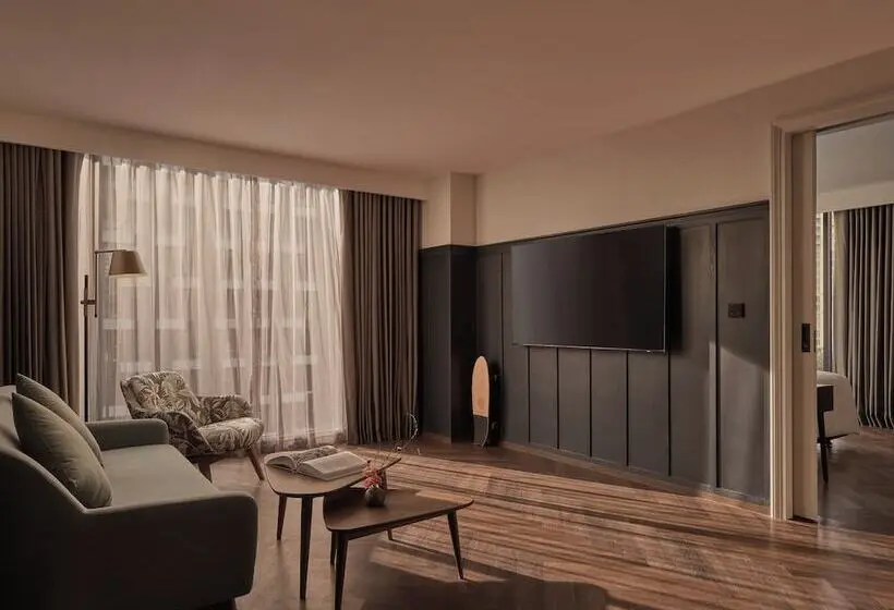 سوییت جونیور, Public House Bangkok, a Member of Design Hotels