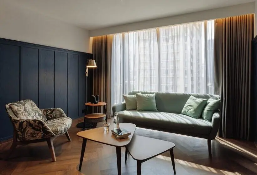 سوییت جونیور, Public House Bangkok, a Member of Design Hotels