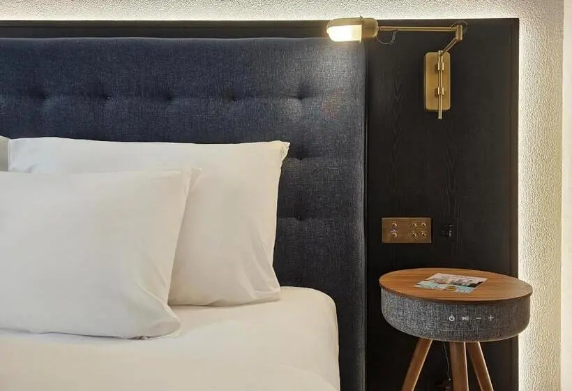 اتاق استاندارد با تخت بزرگ, Public House Bangkok, a Member of Design Hotels