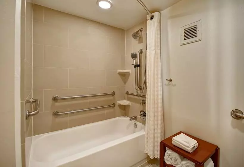 سوئیت برای معلولان, Embassy Suites Greenville Golf Resort & Conference Center