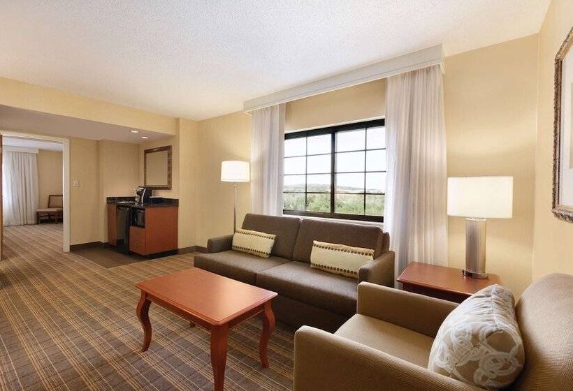 스위트, Embassy Suites Greenville Golf Resort & Conference Center