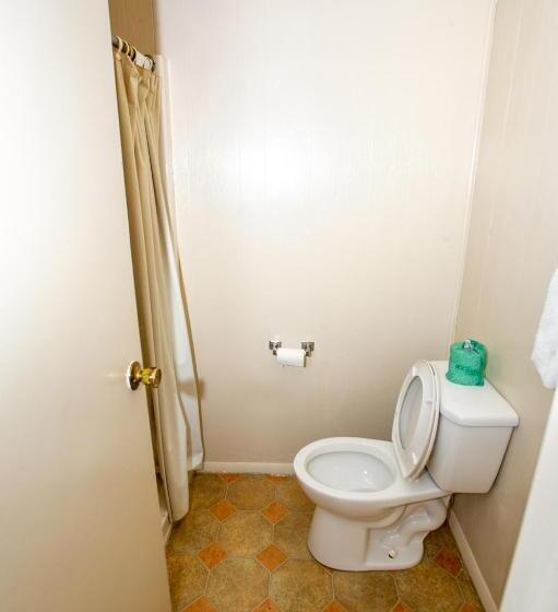 غرفة قياسية, Coach House Inn