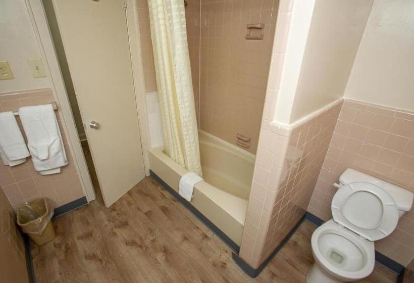 غرفة قياسية, Coach House Inn