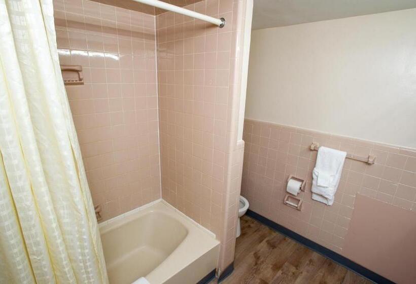 غرفة قياسية, Coach House Inn