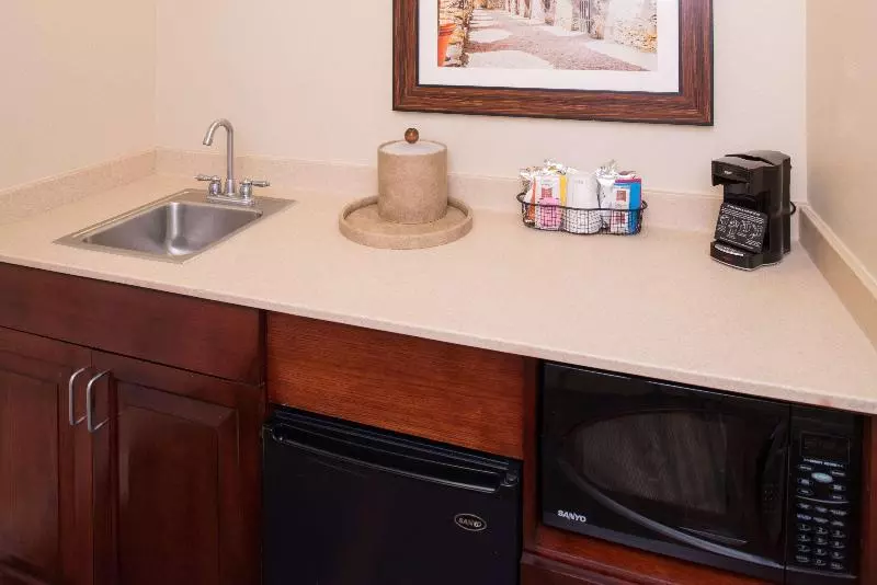 اتاق لوکس, Days Inn By Wyndham West Yellowstone