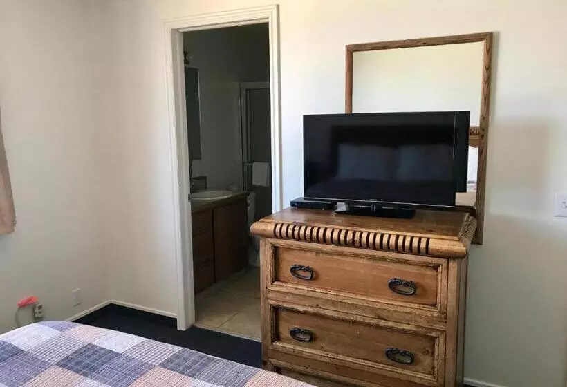 １ベッドルームアパートメント, Four Corners Inn
